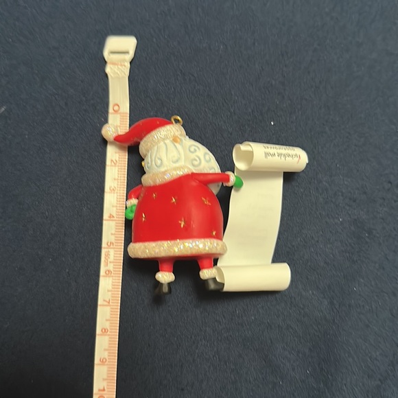 Hallmark Santa ornament 2004 - Picture 9 of 9